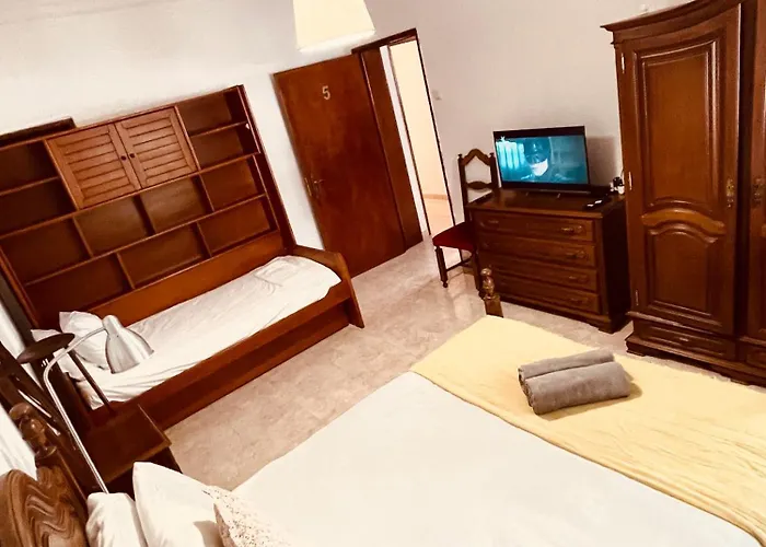 Happy - Apart Otel